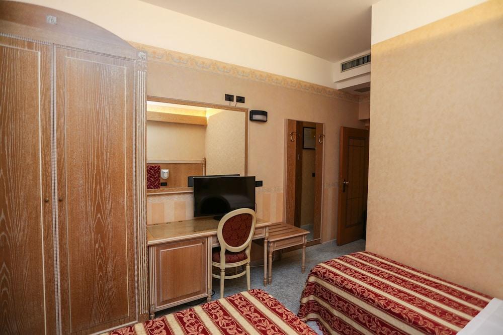 Hotel Gallia Palace 리미니 외부 사진