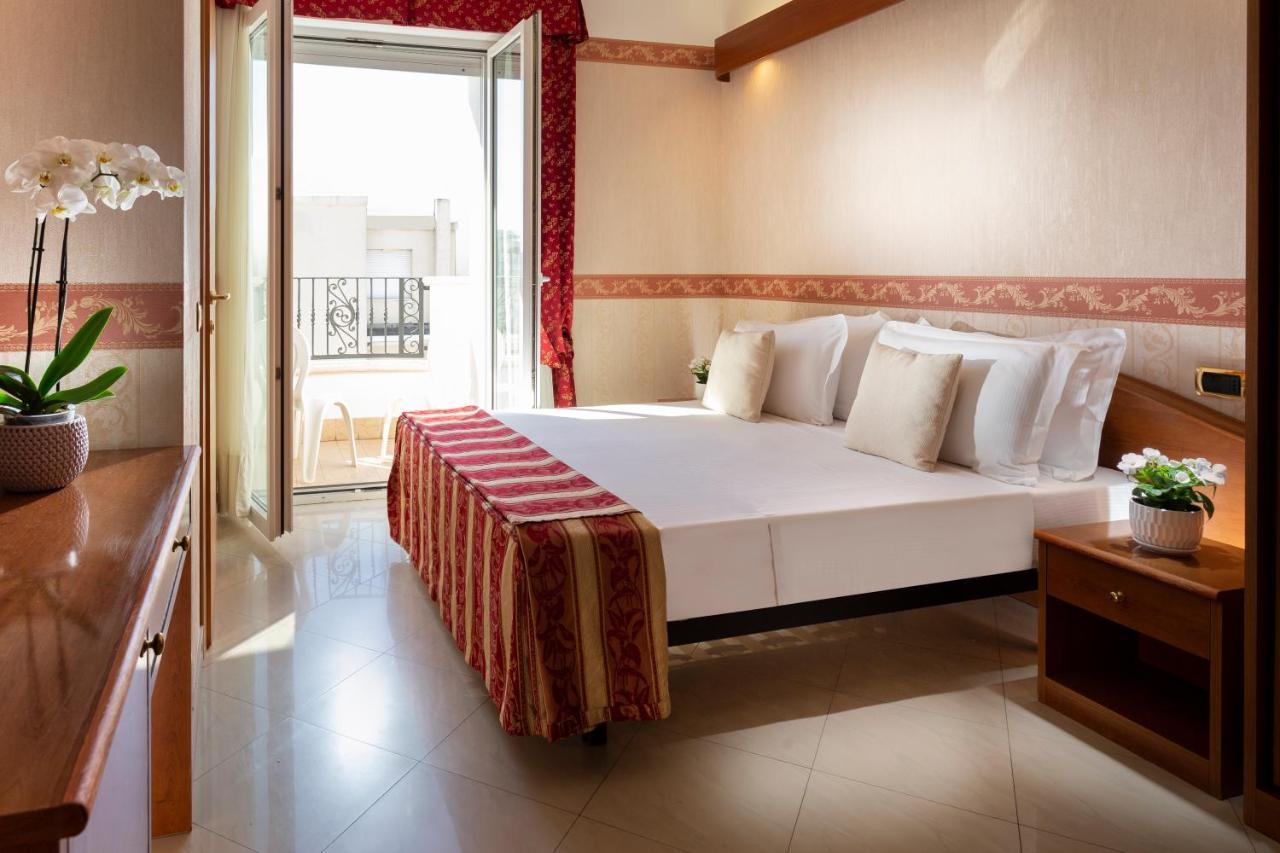 Hotel Gallia Palace 리미니 외부 사진